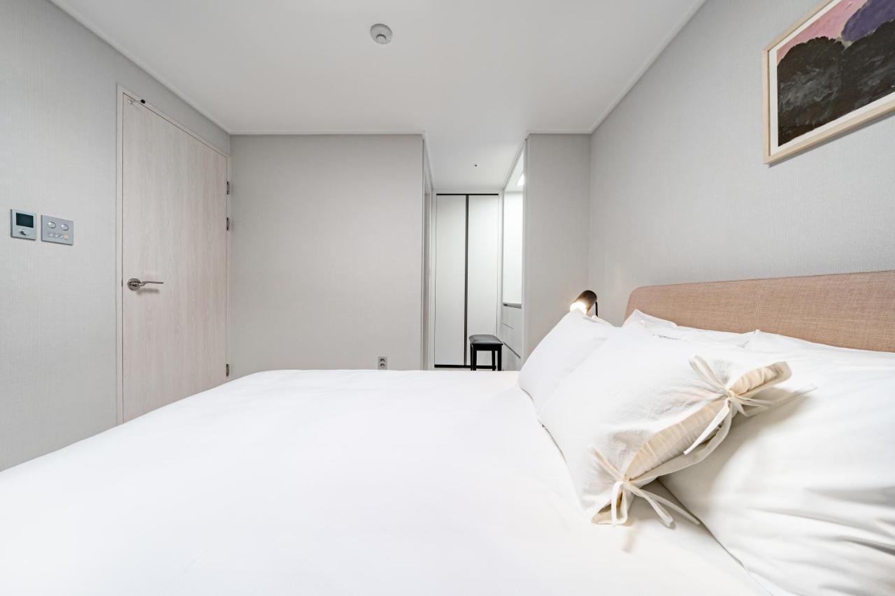 Le Collective Yeosu Apartment ภายนอก รูปภาพ