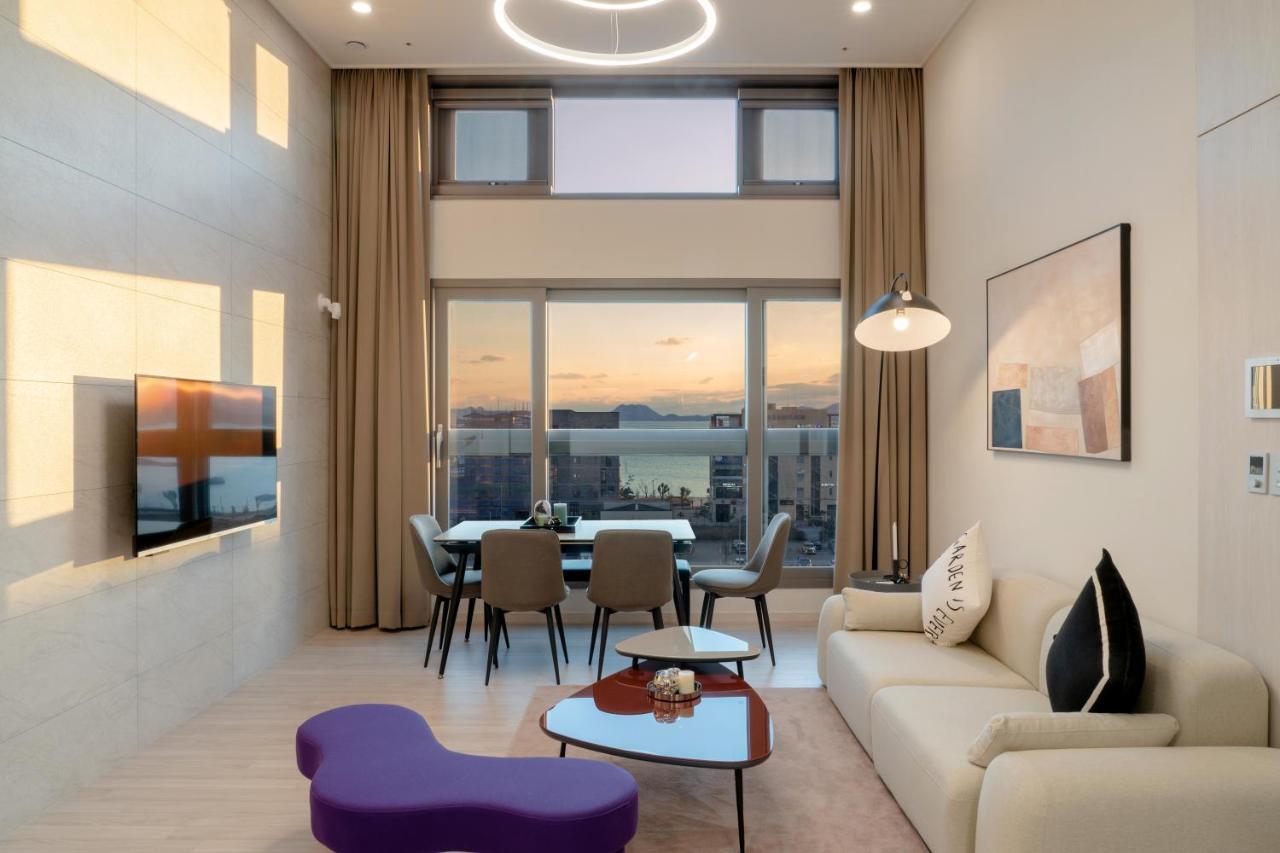 Le Collective Yeosu Apartment ภายนอก รูปภาพ