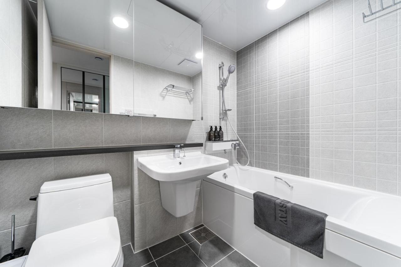 Le Collective Yeosu Apartment ภายนอก รูปภาพ