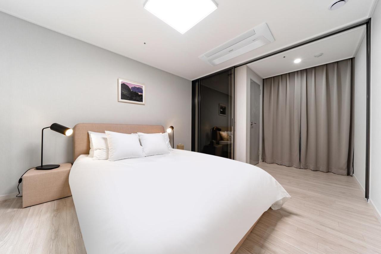 Le Collective Yeosu Apartment ภายนอก รูปภาพ