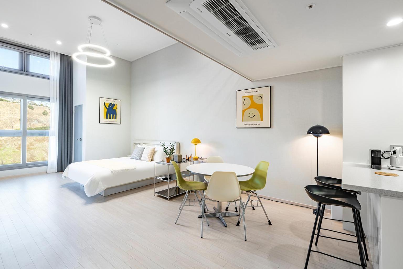 Le Collective Yeosu Apartment ภายนอก รูปภาพ